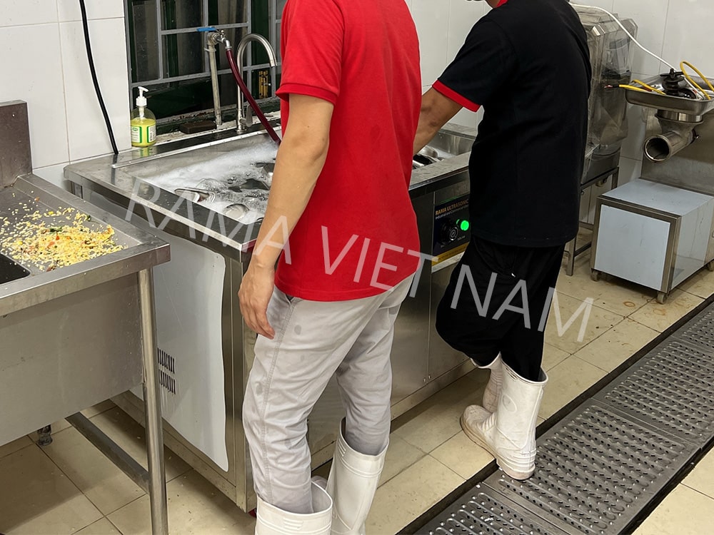 Giải pháp làm sạch khay inox đựng đồ ăn cho trường tiểu học Trung Yên, Cầu Giấy, Hà Nội 9 Giải pháp làm sạch khay inox đựng đồ ăn cho trường tiểu học Trung Yên, Cầu Giấy, Hà Nội